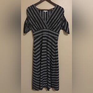 Max Studio| Black & White Striped V-Neck Faux Wrap Short Sleeve Midi Dress Sz S